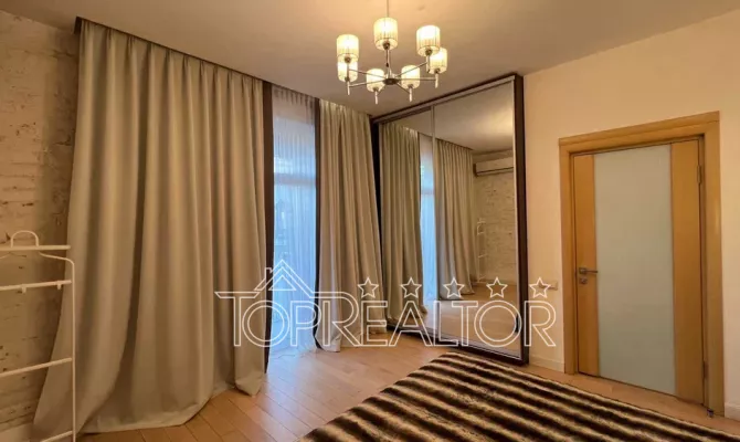 Оренда світлої та комфортної 2-к квартири в центрі міста. Метро Університет | Toprealtor