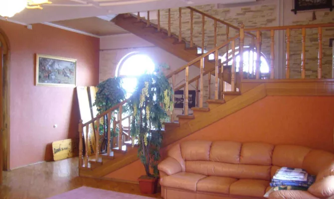 Продаж 2 будинків на ділянці в селищі Елітне | Toprealtor