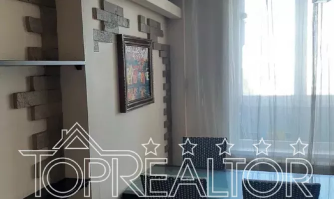 Олексіївка! Продаж 3-к квартири на Ахсарова 15А | Toprealtor