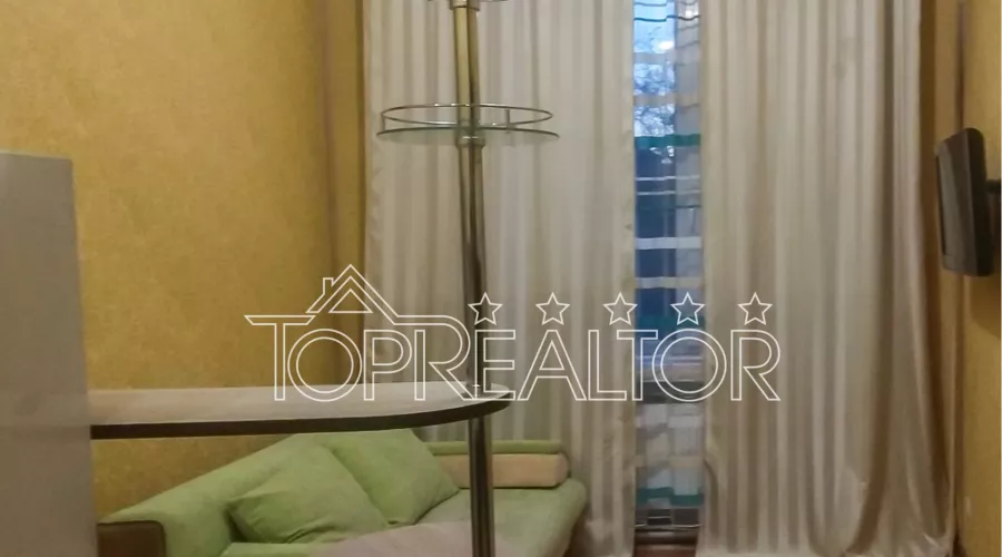 Продається 1-кімнатна студійна квартира на вулиці Велика Панасівська 108 | Toprealtor