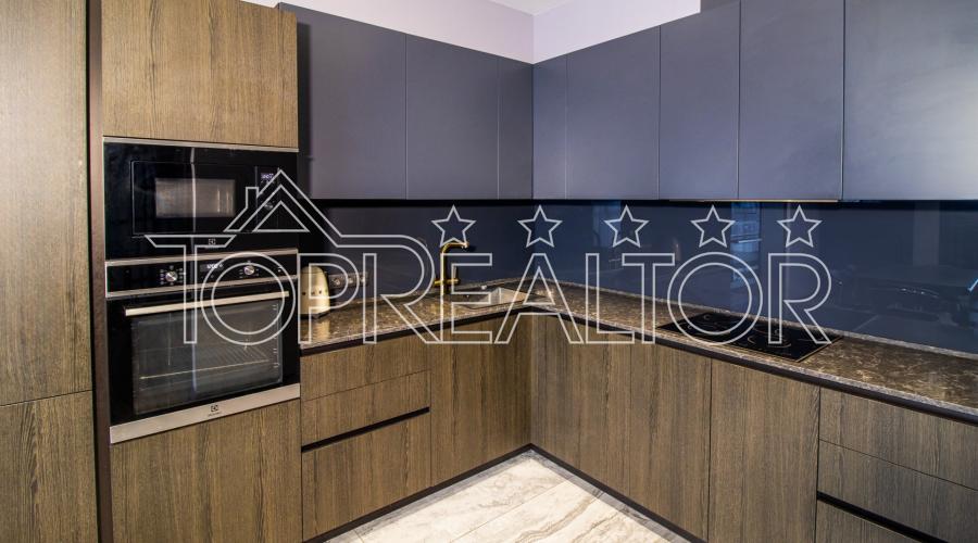 Продам 5-кімнатну квартиру в ЖК Резиденція з 2-ма паркінгами | Toprealtor