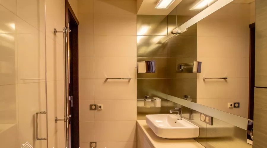 Продам або здам в оренду 3-кімнатну студійну квартиру в садибі Чернишова. | Toprealtor