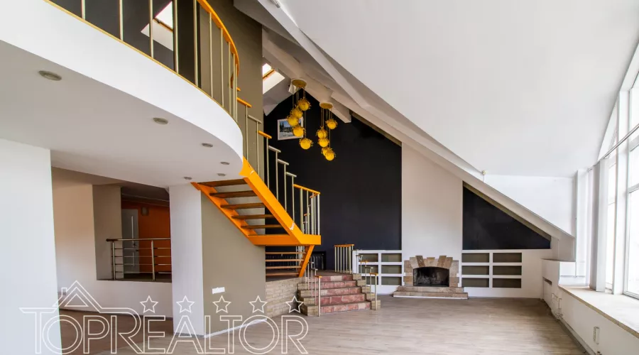 Продаж 3-х поверховий особняк на Сумській | Toprealtor