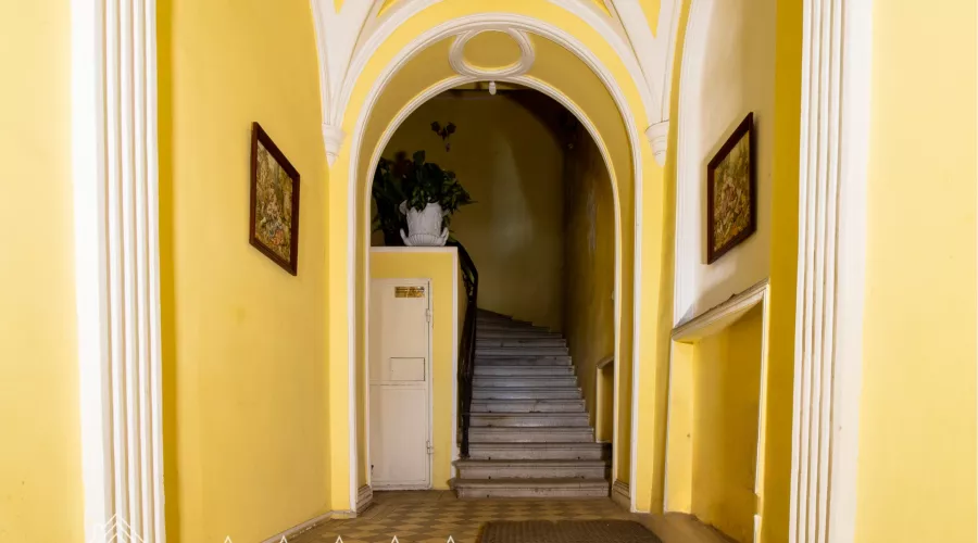 Продаж 3-х поверховий особняк на Сумській | Toprealtor