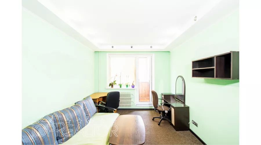 Продається 2-кімнатна квартира на селищі Жуковського | Toprealtor