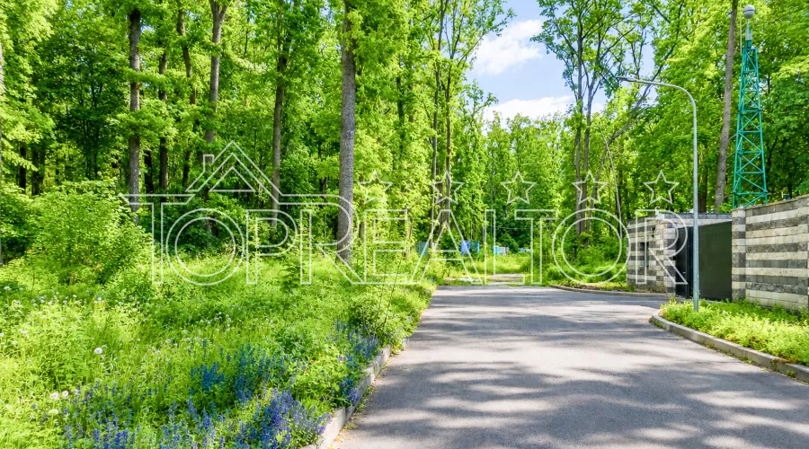 Продам участок 14 соток в коттеджном поселке Роял Клаб | Toprealtor
