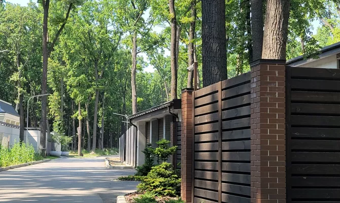 Продам участок 14 соток в коттеджном поселке Роял Клаб | Toprealtor