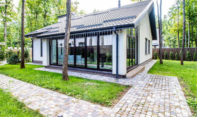 Продам одноповерховий котедж у селищі Лісове | Toprealtor