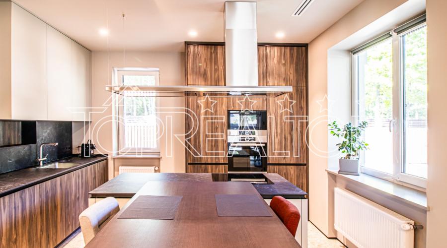 Продам 2-поверховий котедж у селищі Лісове. Без комісії! | Toprealtor