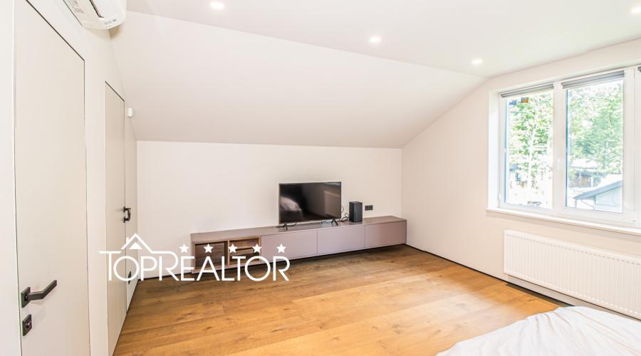 Продам 2-поверховий котедж у селищі Лісове. Без комісії! | Toprealtor