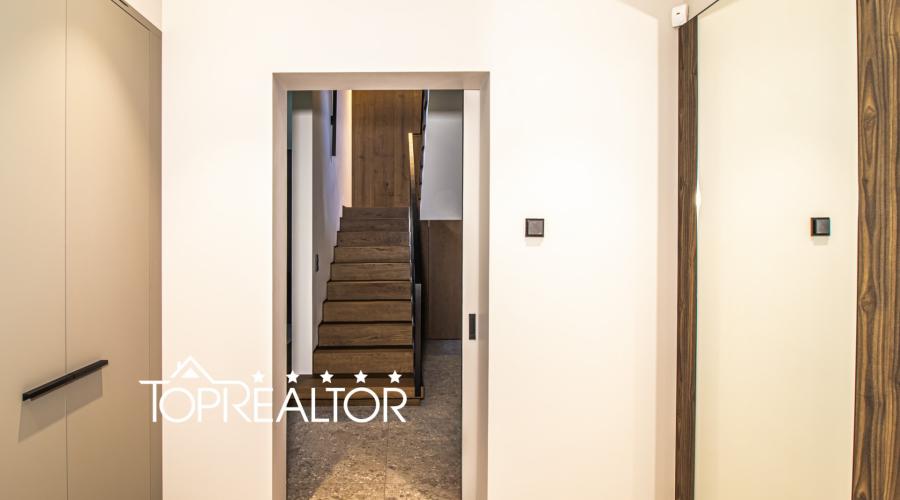 Продам 2-поверховий котедж у селищі Лісове. Без комісії! | Toprealtor