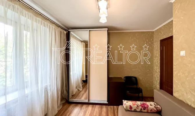 Продам 3 кімнатну квартиру в самому центрі міста! Студентська 5\2 | Toprealtor