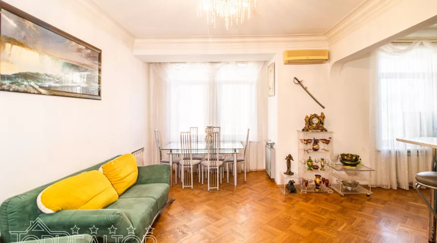 Продам 2 кімнатну квартиру. Центр! Площа Конституції 2/2. | Toprealtor