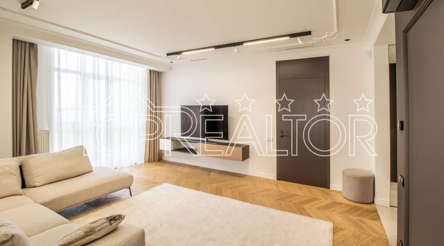 Продам 3-комнатную квартиру с дизайнерским ремонтом в ЖК «Ключ» | Toprealtor