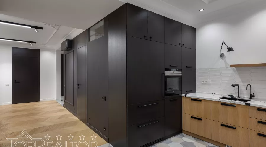 Продам 3-кімн. квартиру з дизайнерським ремонтом у ЖК Ключ | Toprealtor