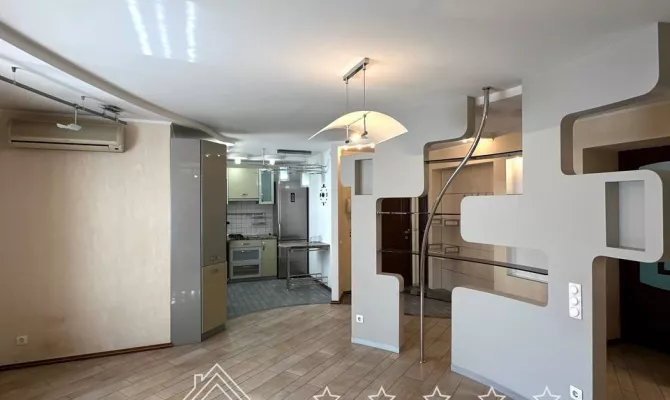 Продам гарну 3-кімнатну квартиру-студію на Олексіївці. | Toprealtor