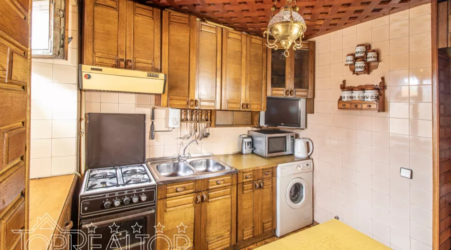 Продам 3 кімнатну квартиру поруч Метро 23 Серпня. | Toprealtor