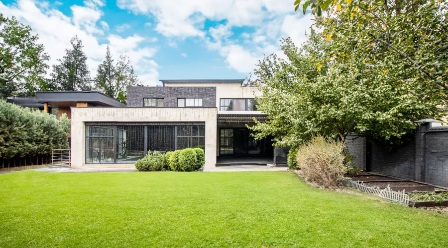 Продам 2-этажный коттедж с дизайнерским ремонтом на Шатиловке. | Toprealtor