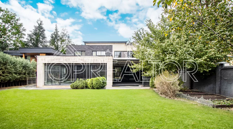 Продам 2-поверховий котедж з дизайнерським ремонтом на Шатилівці. | Toprealtor