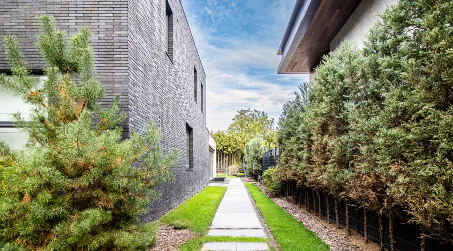 Продам 2-этажный коттедж с дизайнерским ремонтом на Шатиловке. | Toprealtor