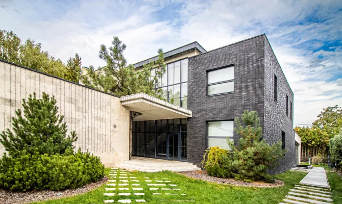 Продам 2-этажный коттедж с дизайнерским ремонтом на Шатиловке. | Toprealtor