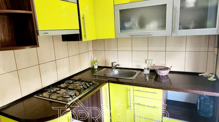 У продажу 3-кімнатна квартира, проспект Гагаріна 45 А (Аерокосмічна). | Toprealtor