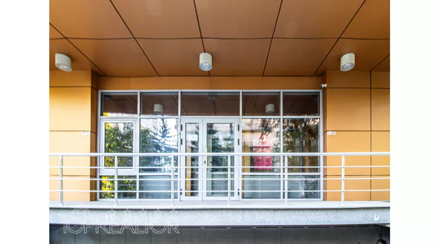 Продам приміщення в офісному центрі на вул. Космічна 23-А | Toprealtor