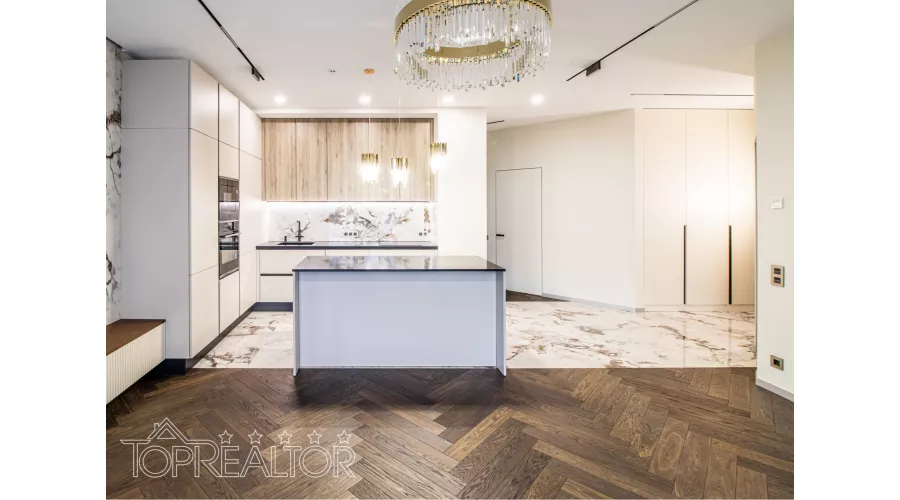 Продам 4-кімн. квартиру з дизайнерським ремонтом у ЖК Резиденція | Toprealtor