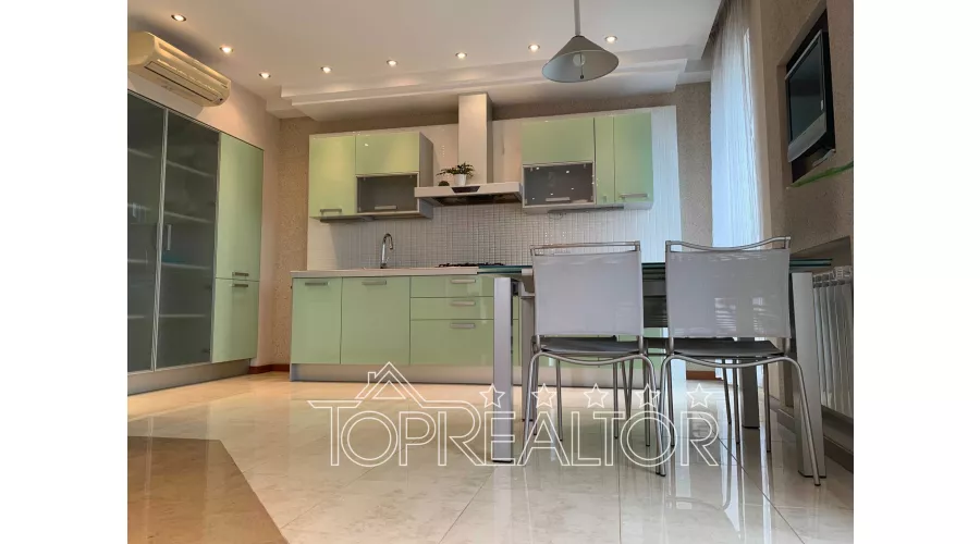 Оренда 4-кімн. квартири з 2-ма паркінгами в ЖК Азарін | Toprealtor