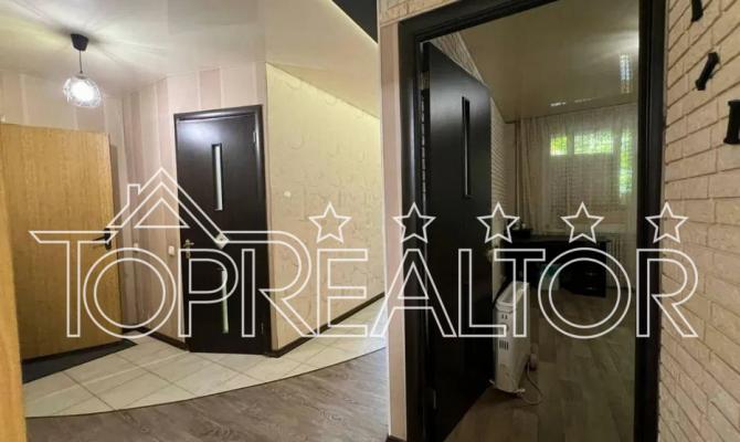 Продаж 2-к квартири в районі Олексіївка, проспект Перемоги, 61 | Toprealtor