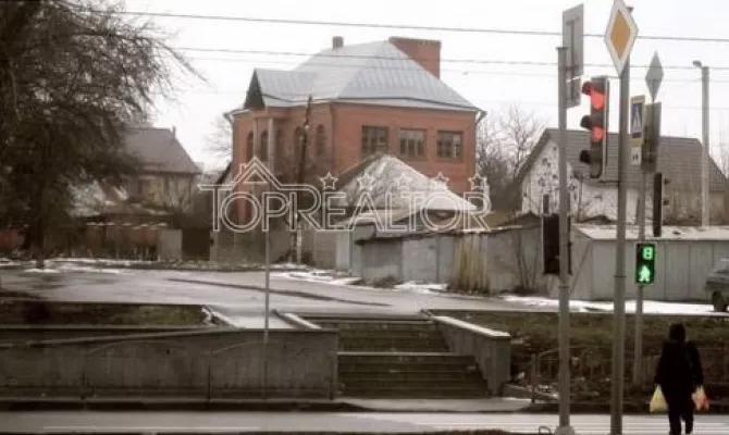 Продаж! 2-поверховий будинок біля метро Перемога | Toprealtor