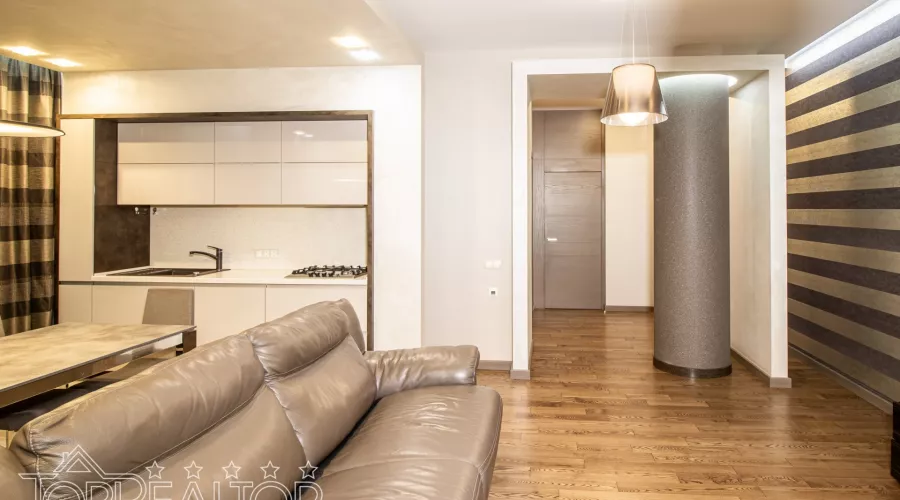 Продаж! 4-кімн. квартира з дизайнерським ремонтом у ЖК на вул. Ярослава Мудрого 30-А | Toprealtor