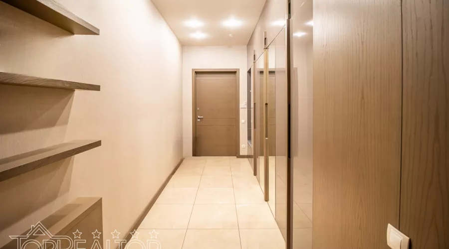 Продаж! 4-кімн. квартира з дизайнерським ремонтом у ЖК на вул. Ярослава Мудрого 30-А | Toprealtor