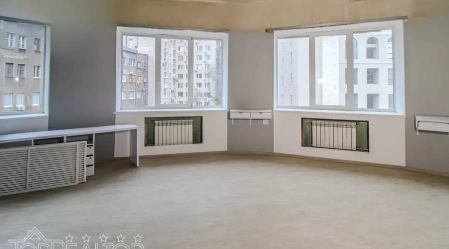 Оренда приміщення в офісному центрі Готель Харків | Toprealtor