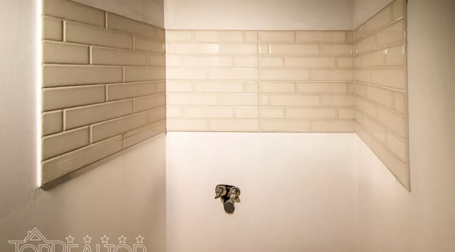 Оренда приміщення в офісному центрі Готель Харків | Toprealtor