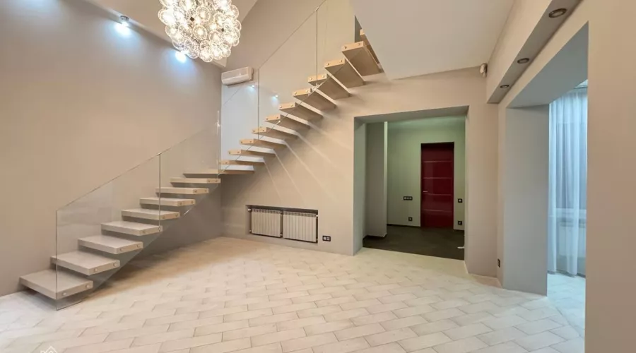 Продаж! 2-поверховий будинок з ремонтом на Шатилівці | Toprealtor