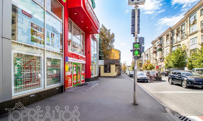 Продам 2-поверховий торговий центр на виході метро Сковороди (колишня  Пушкінська) | Toprealtor