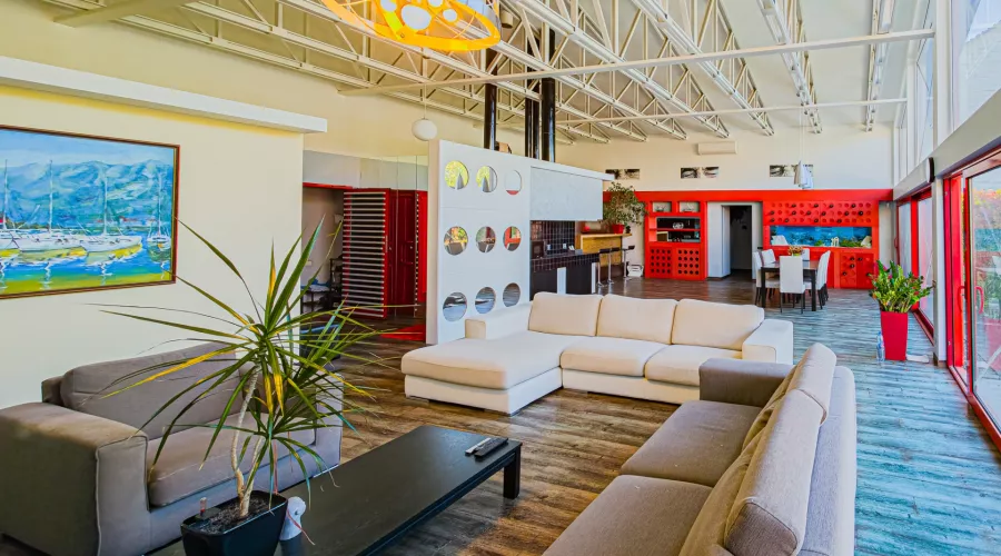 Продається, розкішний, просторий будинок пр. Науки, метро 23 Серпня | Toprealtor