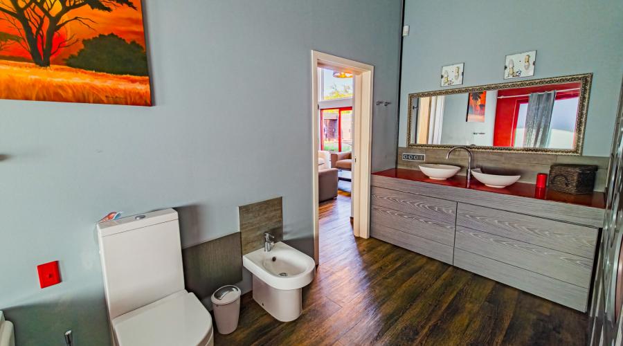 Продається, розкішний, просторий будинок пр. Науки, метро 23 Серпня | Toprealtor