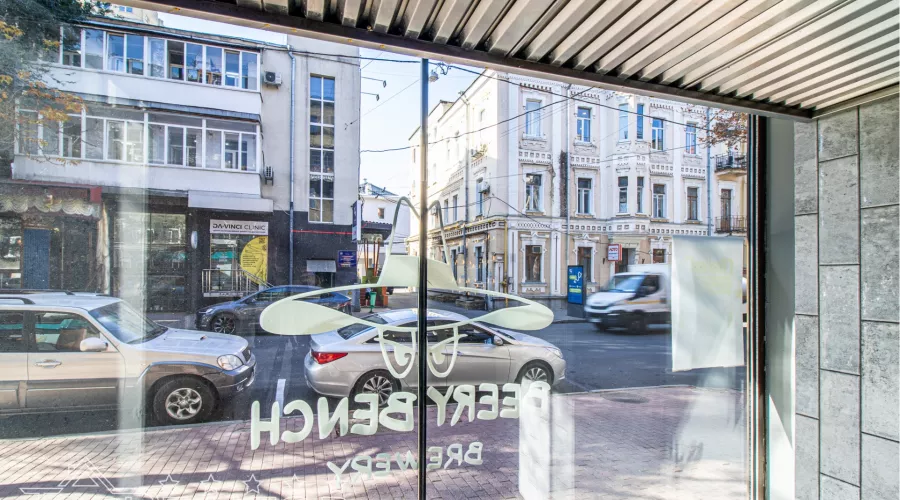 Здам приміщення на 1 поверсі, під магазин, громадське харчування на вул. Ярослава Мудрого 37 | Toprealtor