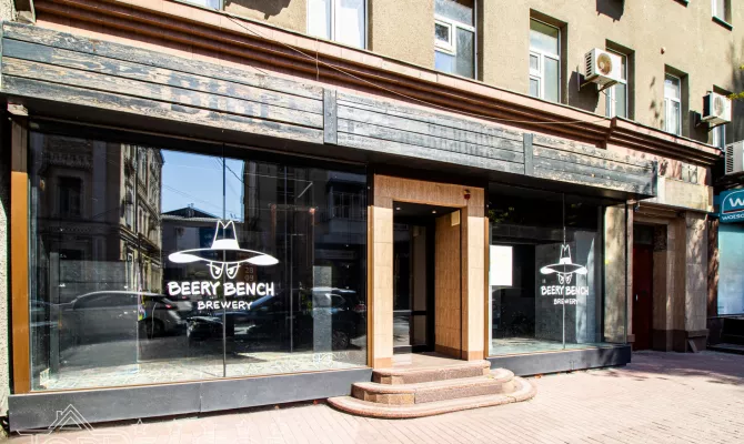 Здам приміщення на 1 поверсі, під магазин, громадське харчування на вул. Ярослава Мудрого 37 | Toprealtor