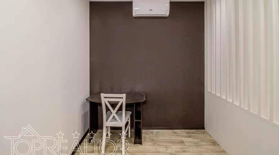 Продаж 2-к квартири на вул. Білогорська, 1-Б (Олексіївка) | Toprealtor