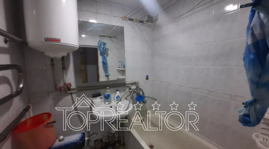 Продається 3-кімнатна квартира на вулиці Танкопія 6 | Toprealtor