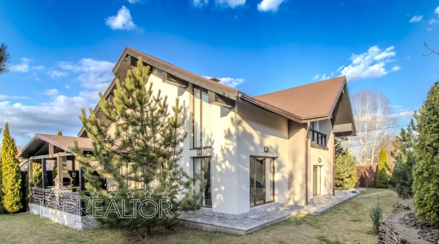 Продам 2-поверховий будинок з якісним ремонтом на Залютіно | Toprealtor