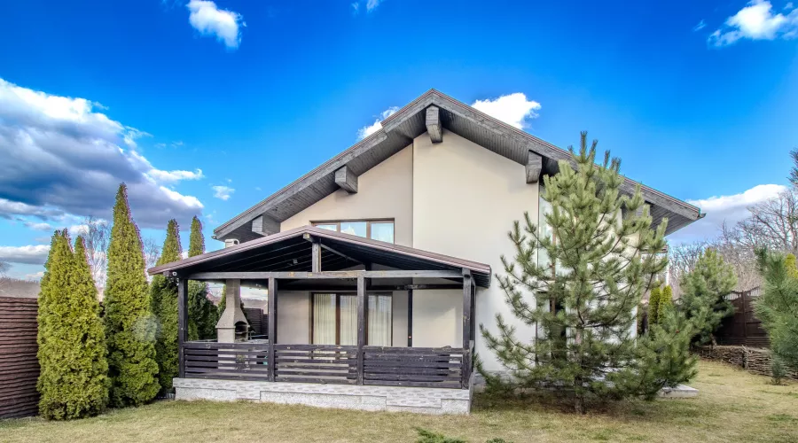 Продам 2-поверховий будинок з якісним ремонтом на Залютіно | Toprealtor