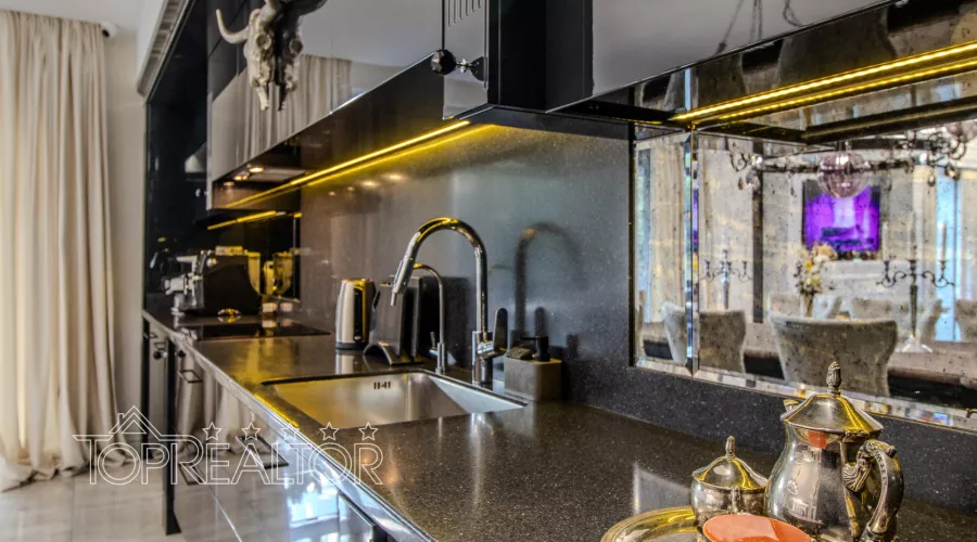 Продам 2-поверховий будинок з якісним ремонтом на Залютіно | Toprealtor