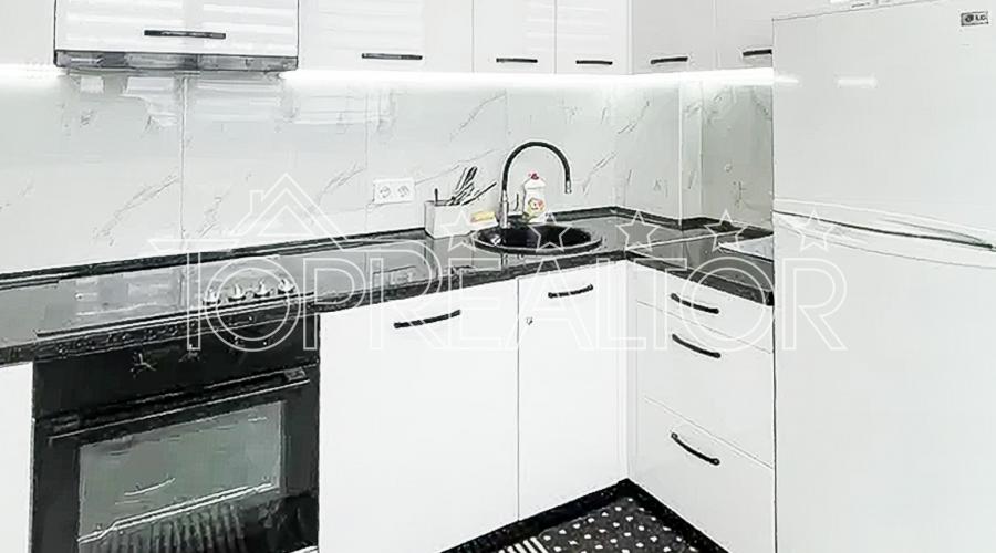 Продам 1 комнатную квартиру ЖК