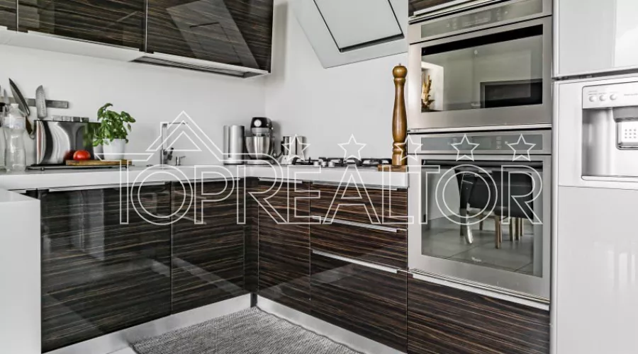 Продам сучасний будинок в сел. Коротич | Toprealtor