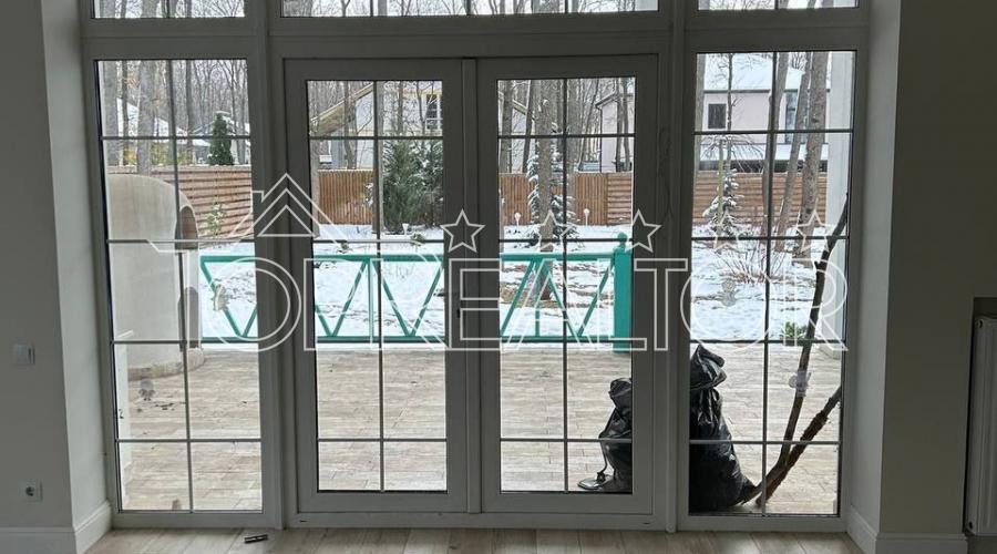 Продам добротный дом с бассейном в коттеджном поселке “Лесное”. | Toprealtor