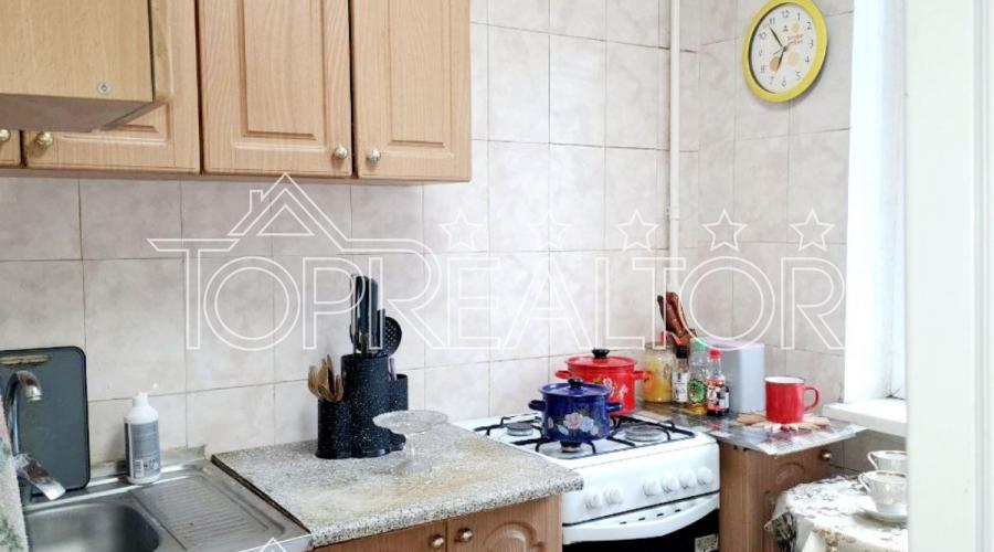 Продам 2-ком. кв. на Новых Домах .Коммунальный рынок. єВідновлення | Toprealtor